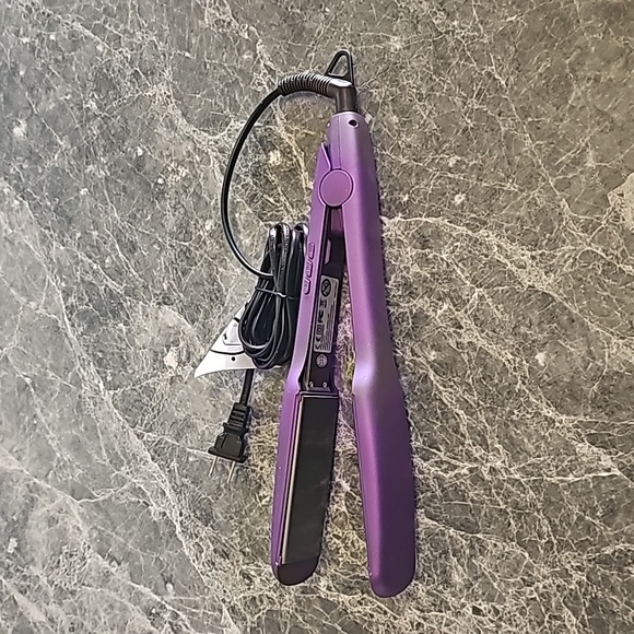 WAVYTALK Flat Iron 100% Pure Titanium Plates - Picture 5 of 9